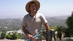 Lu Elissa Experiences Shaky Orgasm With Doxy