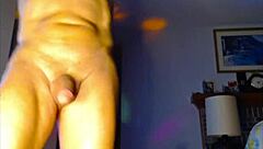 Logan Huge jerks on Chaturbate.