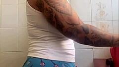 Exhibitionist woman boldly flashes her big pussy for intense affection