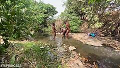 哟，我们轮流狗爬式干胖妹溪边爽翻！