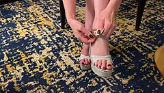 Hot Milf Teases With Big Black Cock After Awards Show