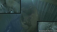 无家可归男人用肛交换取富豪同志健身教练的庇护