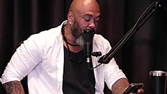 Loira mostra os peitos depois de falar que se estressou com ator na cena � atriz de fetiche n�o gosta de sexo anal e o jogo do mama senta ou passa - julia fontanelli watch on sheer red