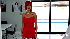 红发丰满荡妇SamanthaSinz被朋友轮流狂野熟女行动在戴绿帽游戏