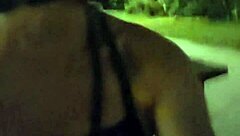 人妖婷萱在社区花园露鸡巴