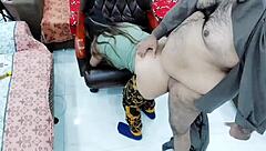 Pakistani Madam Gets Fucked By Office Driver In Desi Sex!