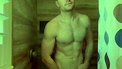 Bodybuilder Prepares For Porn Shoot