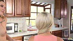 tell me about your lesbian tribbing episode