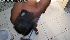 Hidden camera catches neighbor shaving 😏