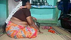 Aunty very hot fucking in village home