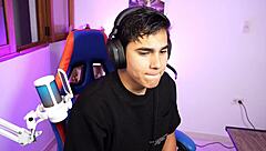 Watch this latina couple fuck live on stream?