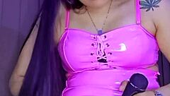 18 Year Old Girl Masturbates Beautifully!