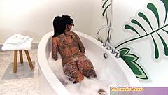 Dominant german milf fucks muscular bodybuilder with strapon