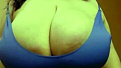 i love huge titty sarah, she's so big and fat