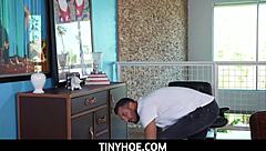 Tiny 18+ redhead stepdaughter ORGASMS with stepdad! Mazy Myers