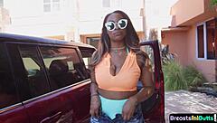 Curvy ebony babe bounces on stiff cock