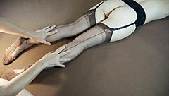 Horny Milf In Stockings Gets Soles Massaged