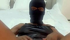 twerking shaking bouncy ass with dildo toy