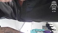 Batendo uma na rua vem beber meu gozo quentinho na sua boca