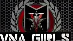 Charlee Chase抽烟时扣骚逼自慰