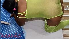 Preta Gostosa Gemendo No Pau