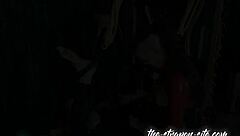 乳胶束缚拉到极限狂拉伸