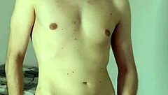 Amateur masturbates and cums on webcam in bedroom