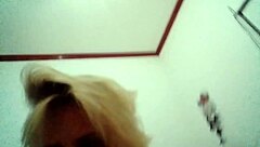 o urso me pegou pelos cabelos e me colocou pra chupar o pau logo cedo stella still