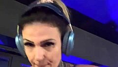 Why is my pussy so wet after gym training on Avenida Paulista?