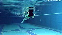 diana rius with hot tits touches her body underwater?