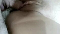 does the step sister squirt from cock in pussy on bed?