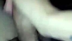 mi mucama me hace una rica paja mientras veo porno?