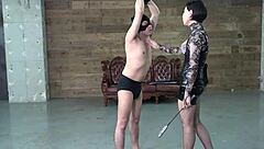 Female agent captures bad guys