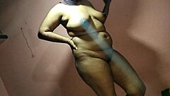 the story of bhabhi getting fucked in a vip hotel room