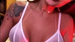 i fucked my step sister and came on her