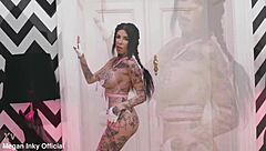 anal queen gapes her ass with monster black dildo