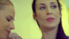 Photographer joins lesbian models for threesome