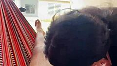 Colombiana Cachonda Le Saca El Pene A Su Novio En La Calle Y Se Lo Mama