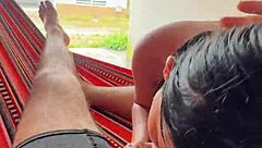 Colombiana Cachonda Le Saca El Pene A Su Novio En La Calle Y Se Lo Mama