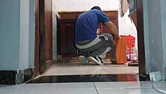 does the cuckold wife take the plumber's monster cock bareback?