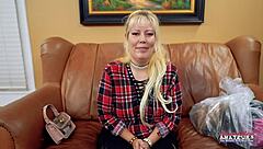 nikki j gives a blowjob and gets fucked in pussy and butt