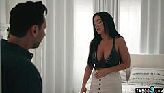 i console my petite milf roommate jennifer white in dorm