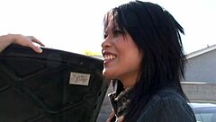 want to fuck this asian mom?