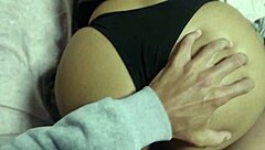 Novinha from Tinder couldn't wait and gave her pussy on the first date.