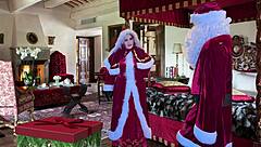 Granny Carmen Claus fucked to creampie, Santa's favorite toy