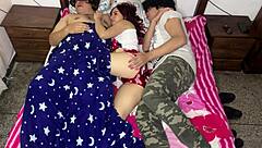 我老婆和她闺蜜在我旁边！