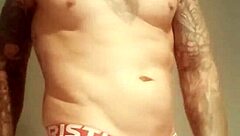 Naked Amateur Exhibitionist With Blue Eyes Bathes Outdoors In USA!