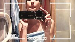 Foamy Fingering Session Bathtub