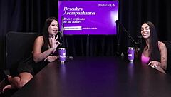 Morena shows her beautiful breasts outdoors