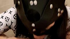 hermosa gatita asks, 'want to see my sexy body?'